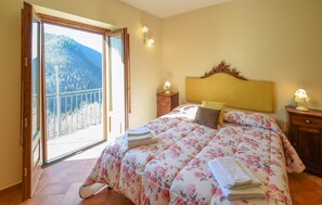 4 habitaciones, cuna de viaje, wifi gratis y ropa de cama 