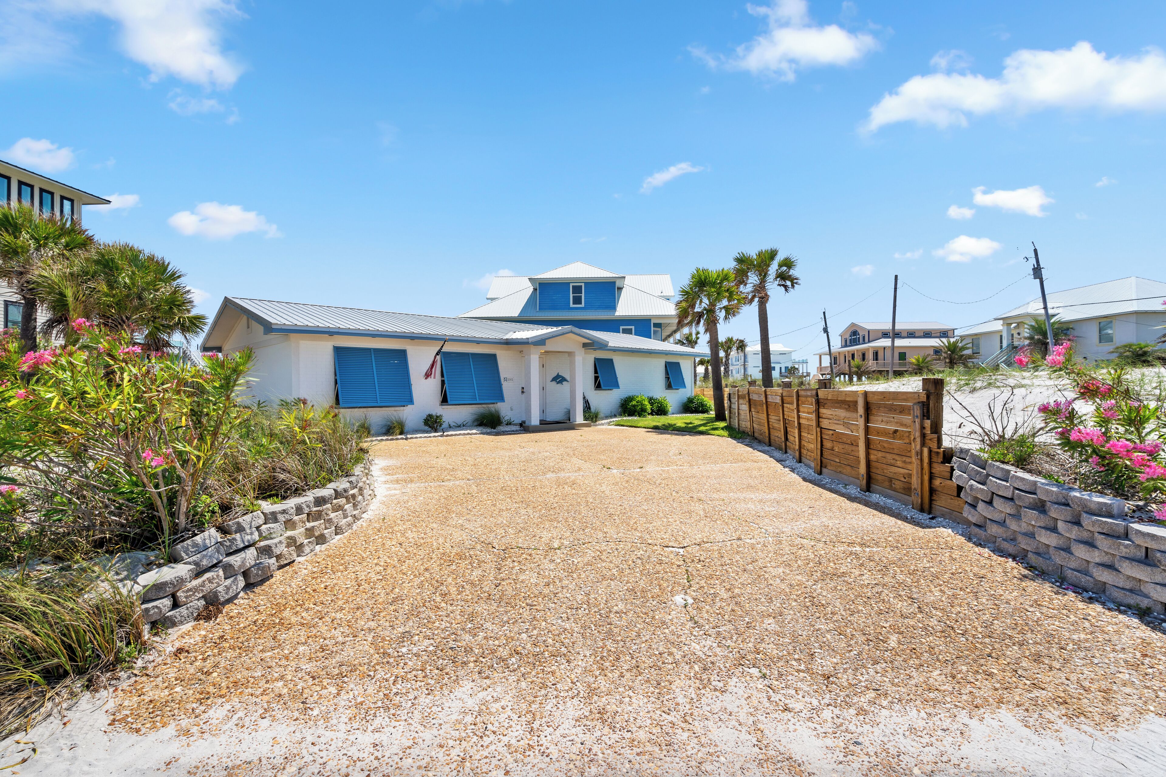 3B/2B home near beach | Seasonal Beach Svc Included | My Beach Getaways