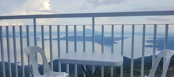 Blowing In The Wind Tagaytay
