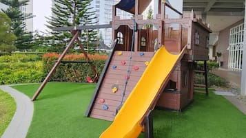 Außen-Kinderspielplatz