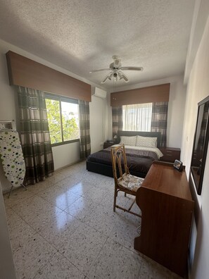 3 quartos, ferros/tábuas de passar roupa, Wi-Fi de cortesia