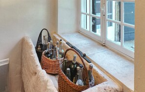 Interior - Lovely home in Saint-Martin-de-Crau (Saint-Martin-de-Crau)