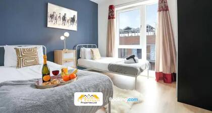 Beautiful 2Bed, 2Bath City Centre Penthouse Apartment
