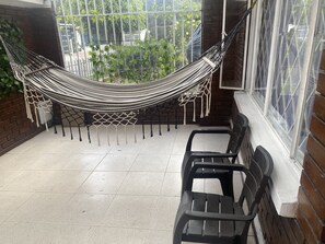 Terrace/patio - ¡bienvenido a Nuestra Acogedora Casa Dorada! (Bogotá)