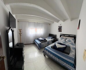 3 bedrooms, WiFi, bed sheets, wheelchair access