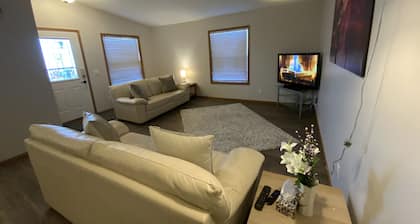 22 Cherry Lane SE Suite C 2 Bedroom 1 Bath Sleeps 10, Main Floor, Three Hills