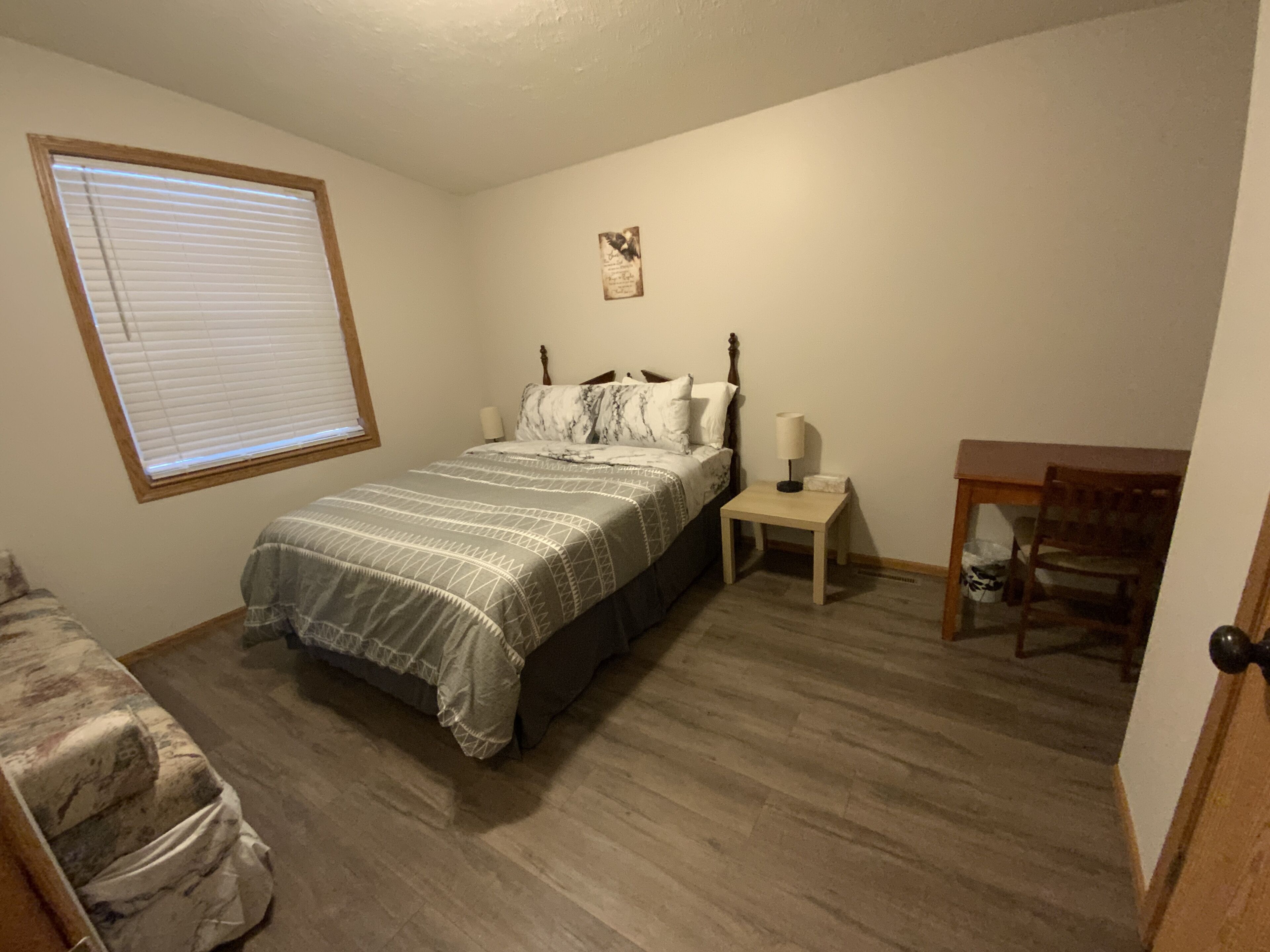 2 Schlafzimmer, Schreibtisch, Bügeleisen/Bügelbrett, kostenloses WLAN