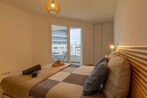 1 bedroom, free WiFi, bed sheets - The Little Paradise lake view (Annecy)