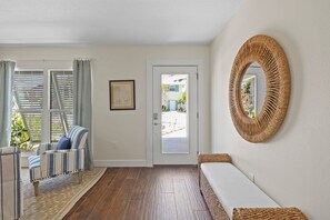 Interior - Water's Edge: Dog Friendly, Canal Front, Dock & Pool & Spa (Anna Maria)