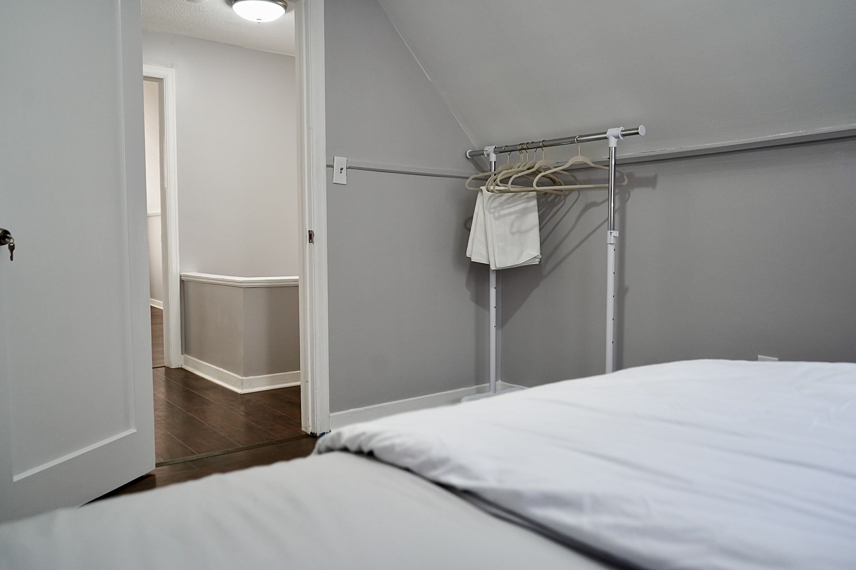 4 habitaciones, tabla de planchar con plancha y wifi gratis 