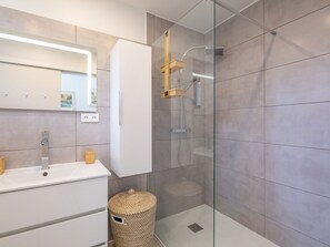 Hair dryer - Le Saint Jean by Interhome (Fréjus)