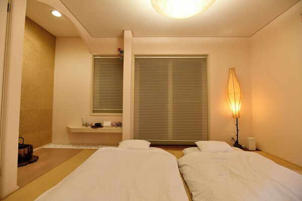 3 chambres, fer et planche à repasser, Wi-Fi, literie fournie