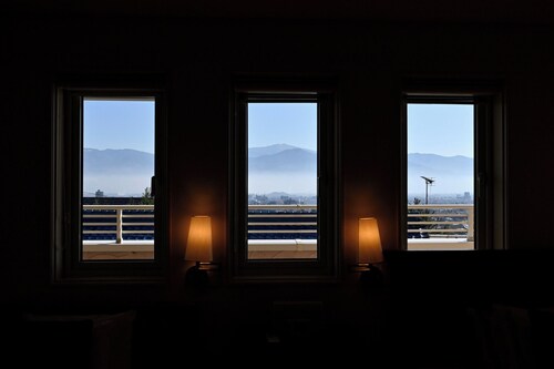 Charming 3-bedroom villa with WiFi and AC in enchanting Chōnan