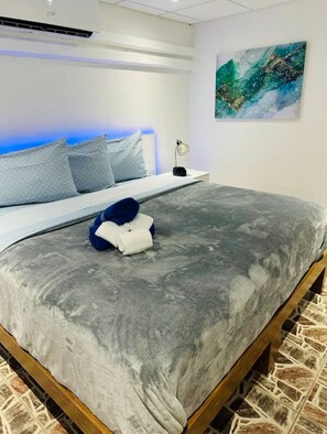 1 habitación, tabla de planchar con plancha, wifi y ropa de cama 