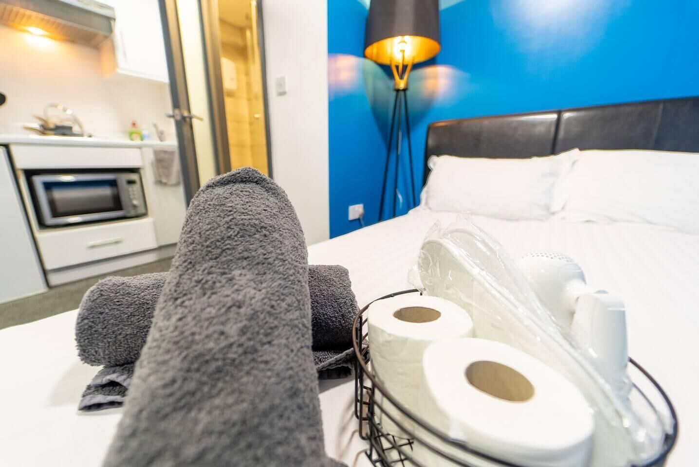 Iron/ironing board, WiFi