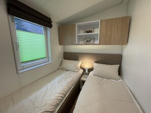 2 bedrooms