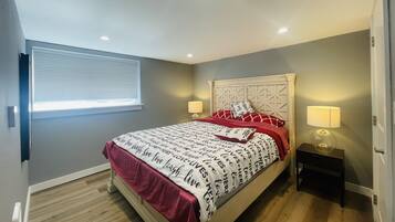 2 slaapkamers, een strijkplank/strijkijzer, wifi, beddengoed