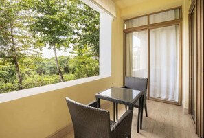 Outdoor dining - Elegant 1br Casa de Campo Retreat w/Garden Views (Casa De Campo)