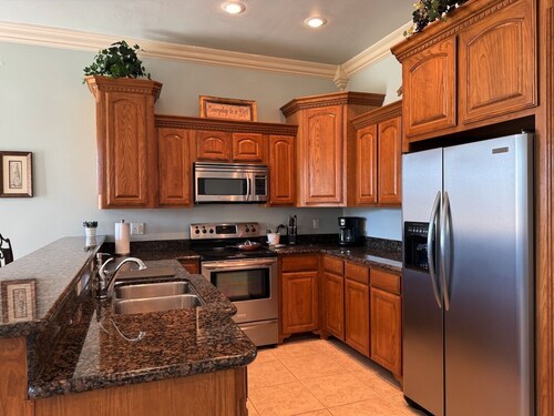 Charming 2-bedroom condo in brilliant South Padre Island minutes from beach