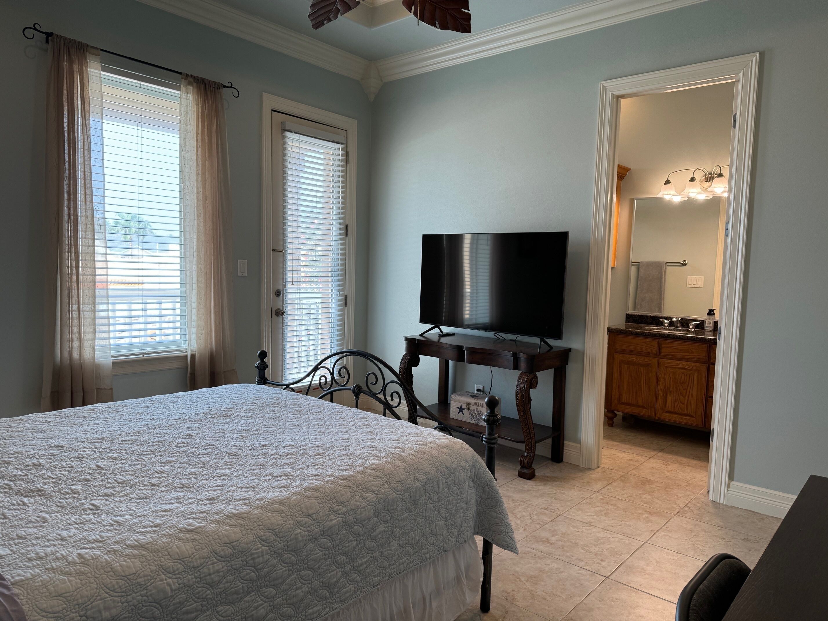 2 chambres, bureau, Wi-Fi gratuit, draps fournis