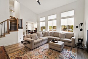 Smart TV, chimenea