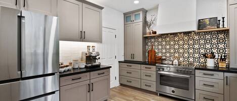 Microwave, oven, stovetop, dishwasher