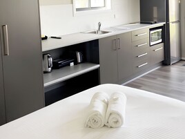 Cabana superior | Cozinha privada | Micro-ondas, cooktop, torradeira, talheres/pratos/utensílios de cozinha