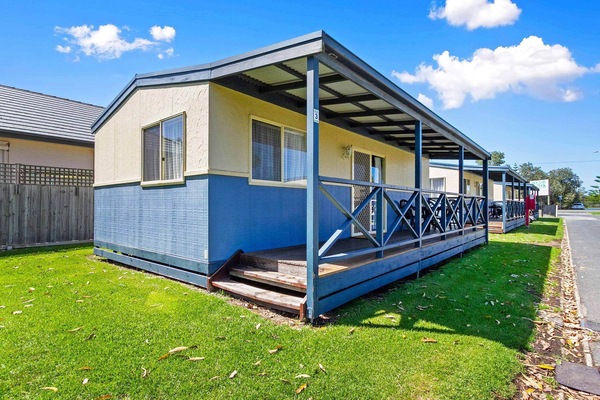 Standard 2 Bedroom Cabin | Terrace/patio