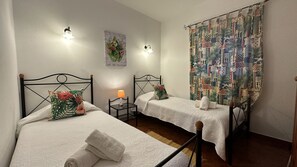 1 chambre, fer et planche à repasser, Wi-Fi gratuit, draps fournis