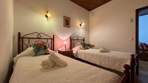 2 bedrooms, iron/ironing board, free WiFi, bed sheets