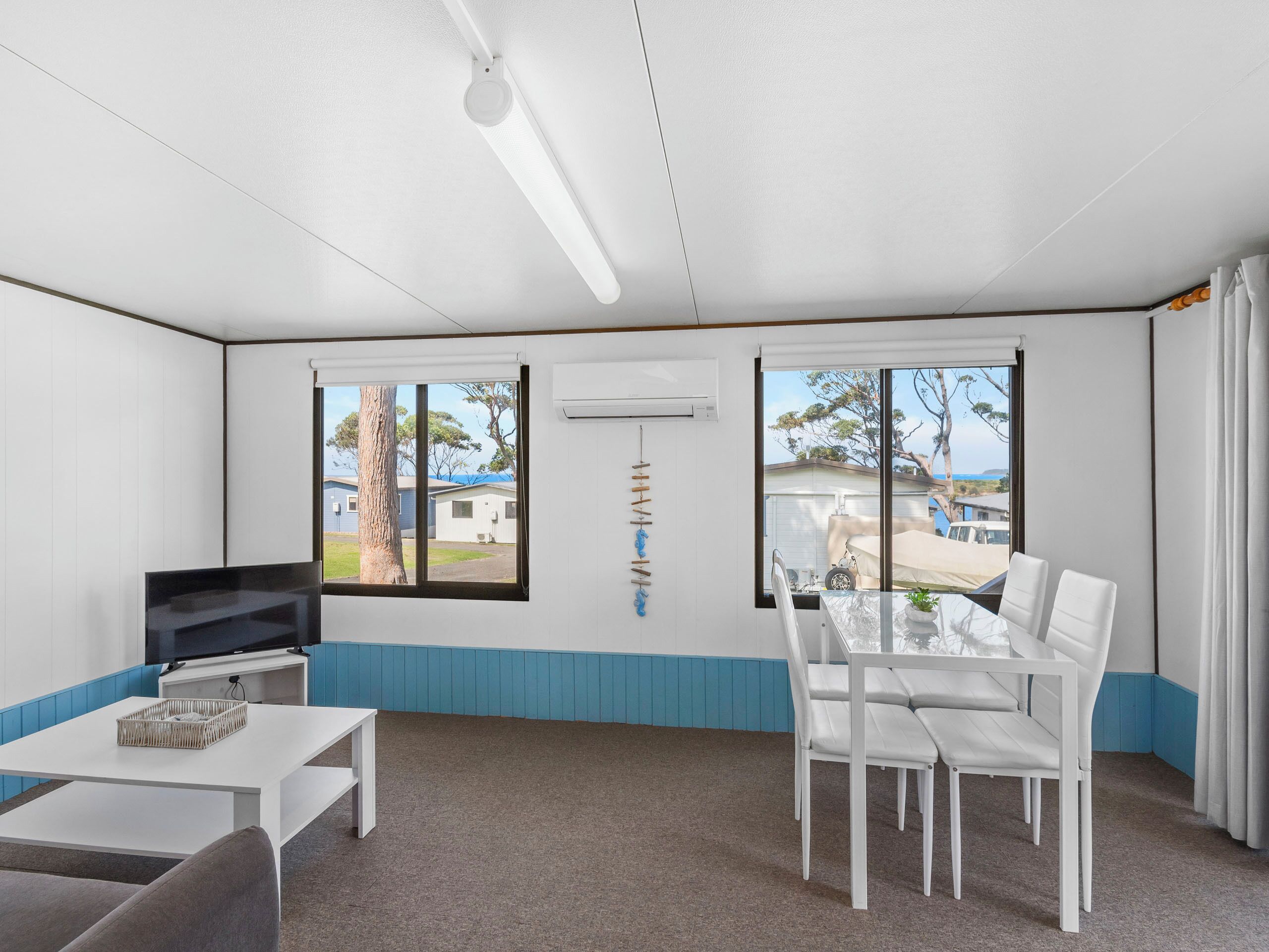 Economy Studio | Dining room