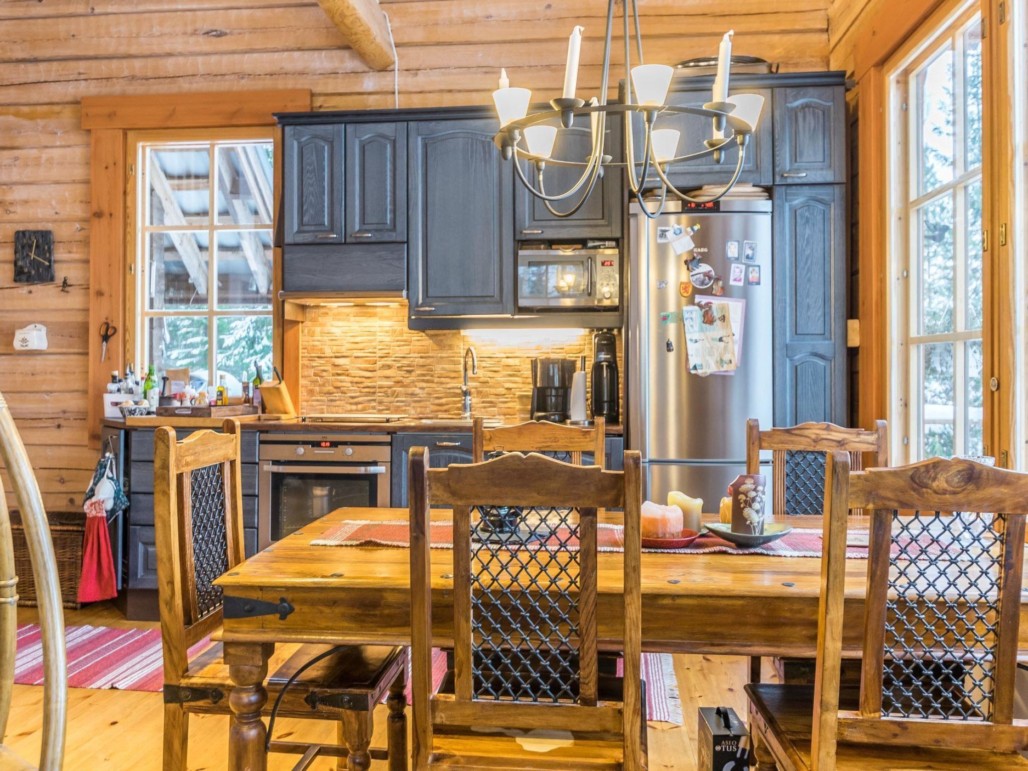 Jääkaappi, mikroaaltouuni, astianpesukone