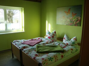 3 bedrooms, desk, travel crib, free WiFi