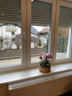 Interior - Ferienwohnung Bergblick mit Terrasse, 54 qm, für 1 bis 4 Personen (Bayerisch Gmain)