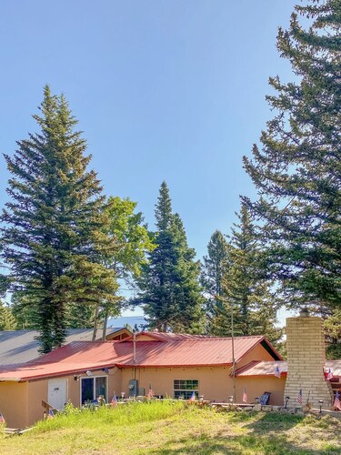 Medallion Cabin by Velo