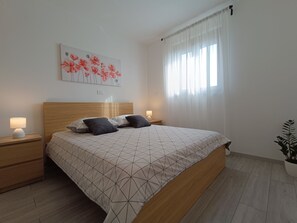 1 chambre, fer et planche Ă repasser, Wi-Fi, draps fournis