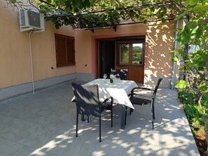 Outdoor dining - Apartment Olive Pula (Pula)