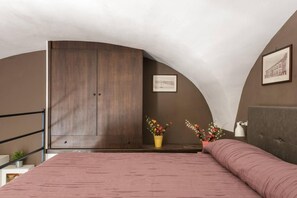 1 bedroom, WiFi, bed sheets - A small comfortable apartment in the heart of the historic center of Catania (Catania)