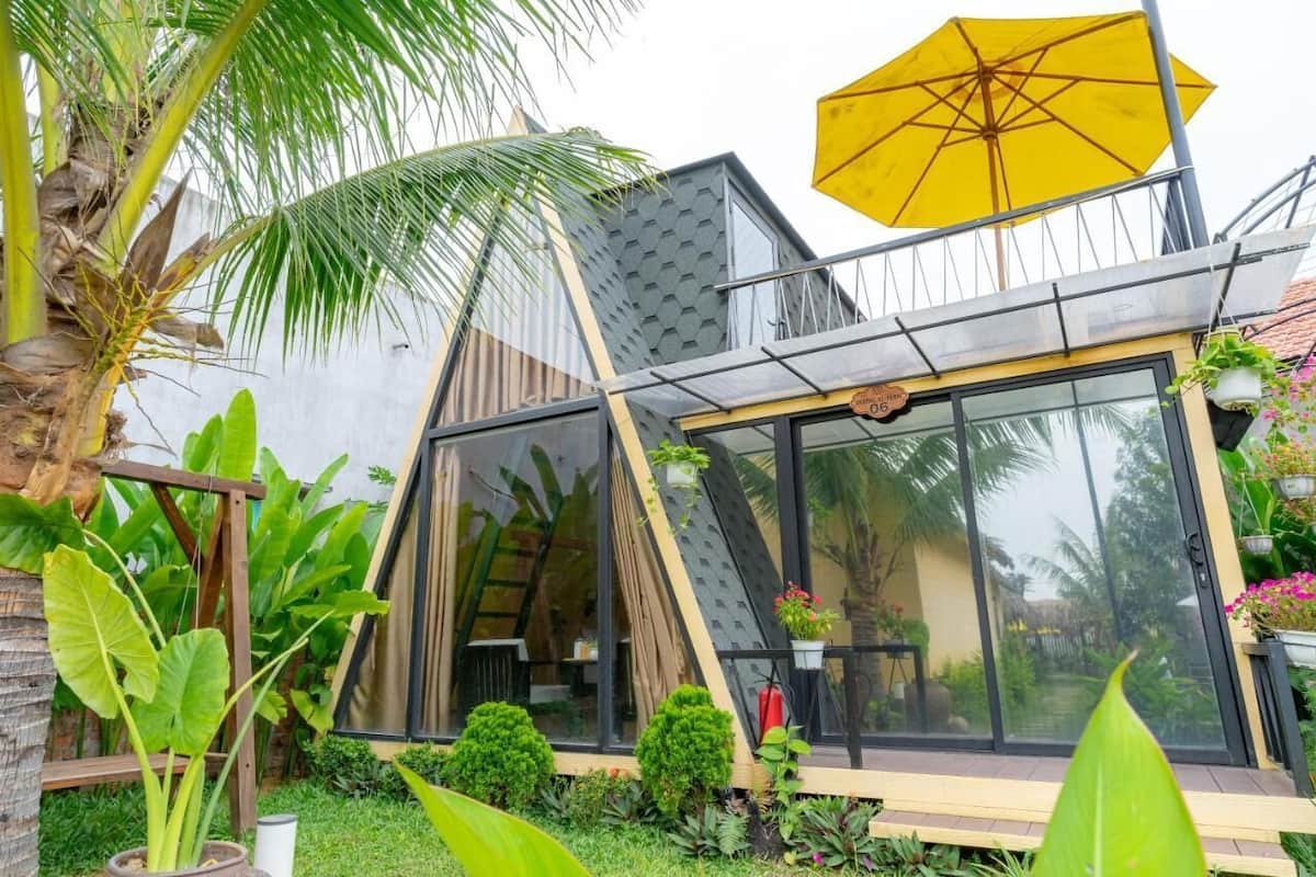 Family Bungalow | 1 bedroom, individually furnished, desk, blackout curtains