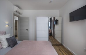3 habitaciones y caja de seguridad en la habitación