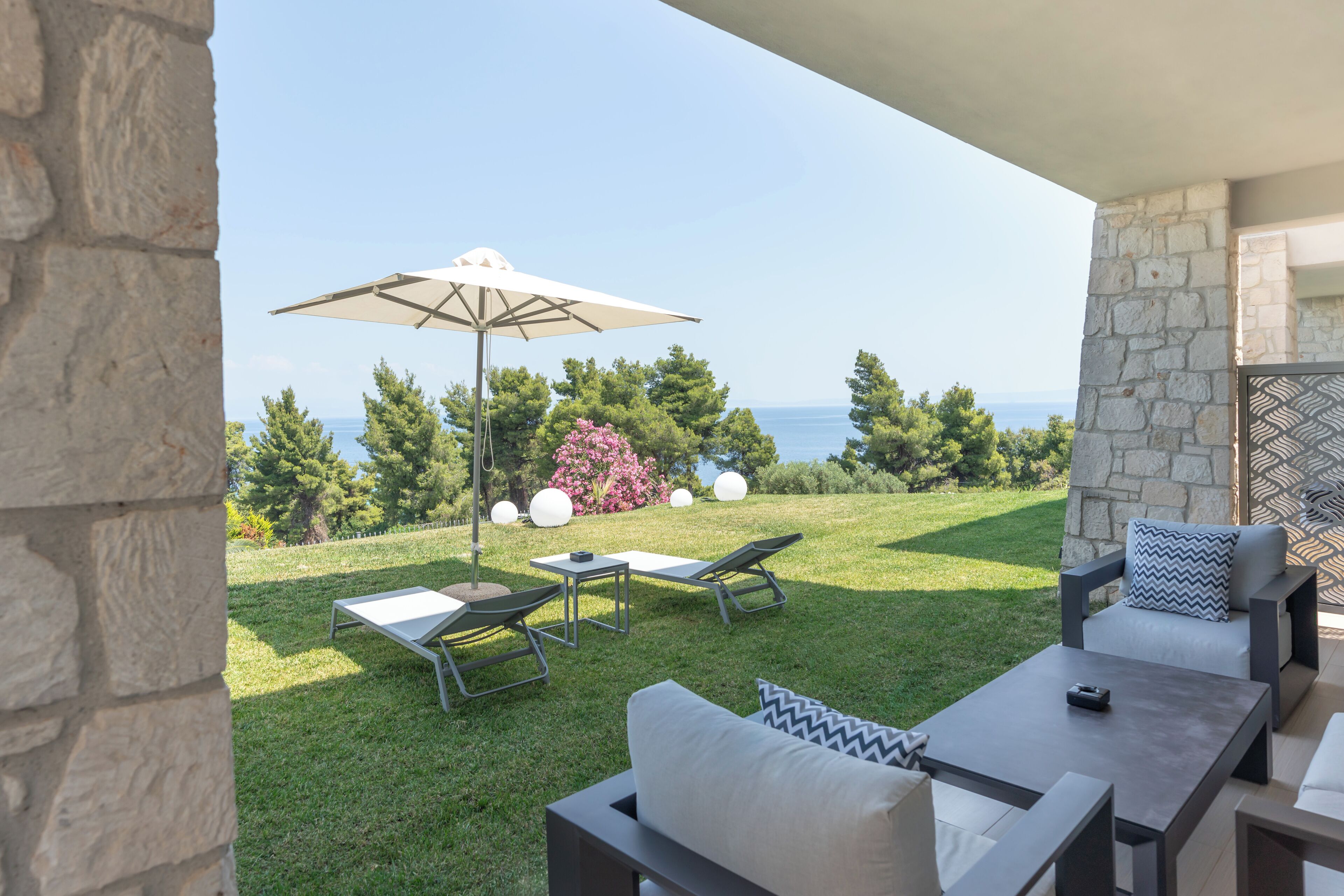 Luxury Villa 145sqm, 3 Bedrooms, Sea View | Terrace/patio