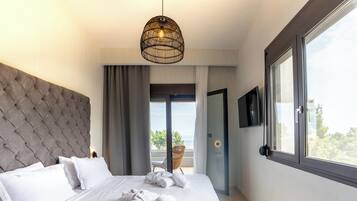 Forest VIP Villa with Panoramic Sea View | Bettwäsche aus ägyptischer Baumwolle, hochwertige Bettwaren