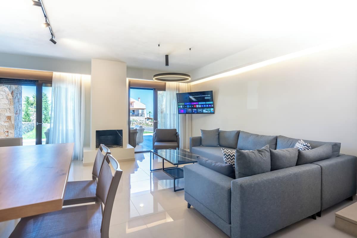 Luxury 3 Floor Villa Sea View 160 sqm | Living room | 43-inch Smart TV with digital channels, fireplace