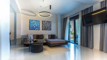 Harmony Villa with Sea View | Area keluarga | Smart TV 43-inci dengan saluran TV digital dan perapian