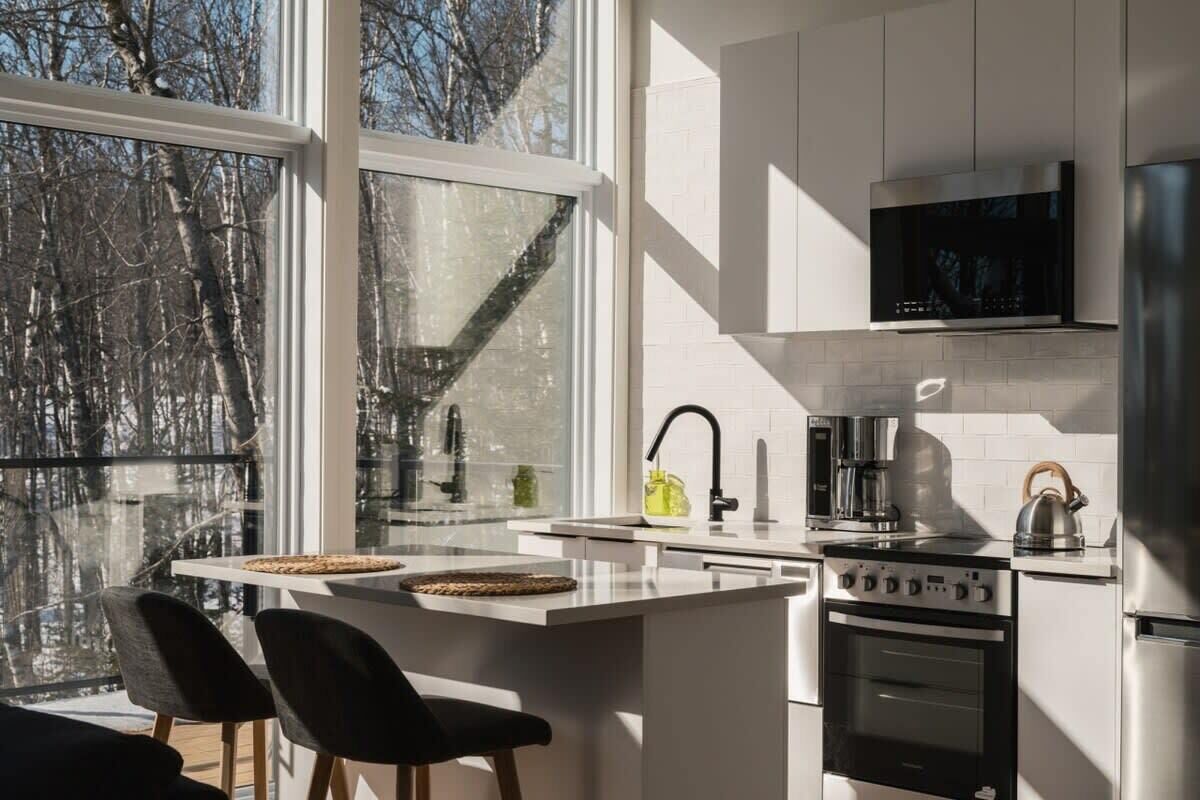 Frigorífic, microones, forn i placa de cuina 