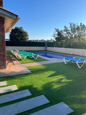 Property grounds - Casa San Roca (Montbarbat)
