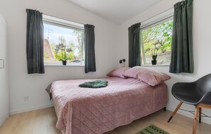 2 makuuhuonetta, silitysrauta/-lauta, ilmainen Wi-Fi