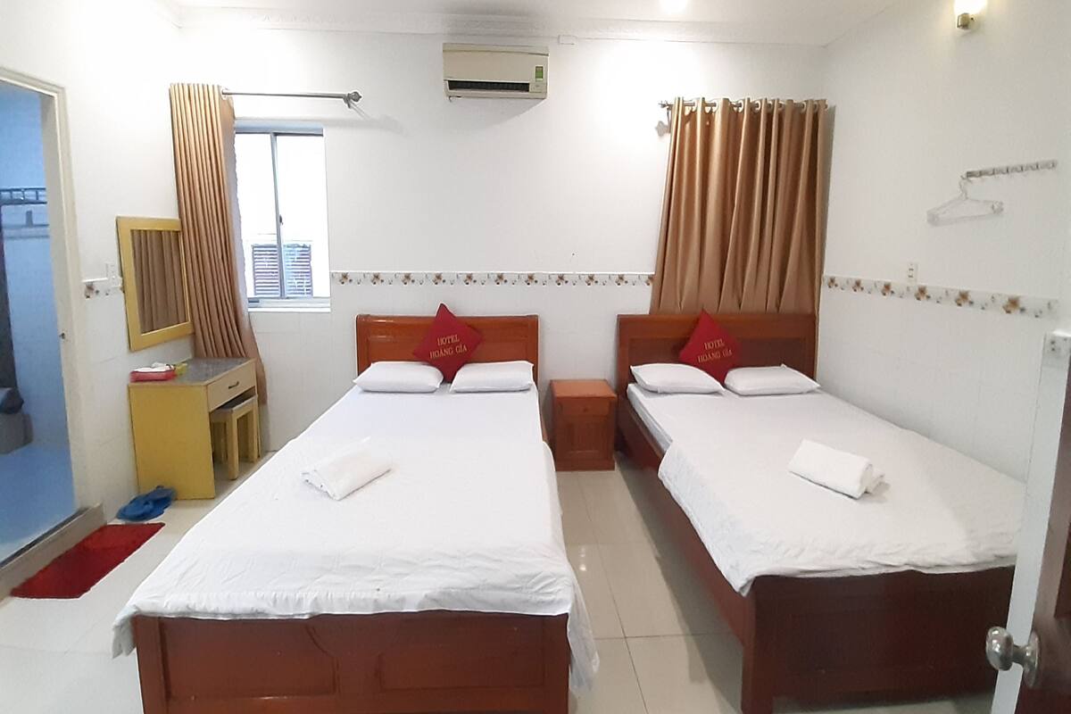 Superior Quadruple Room | Desk, laptop workspace, free WiFi, bed sheets