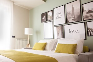 1 bedroom, travel cot, WiFi, bed sheets - **Lingotto Center** 5min, Luxury Apartment, 1 Bedroom, 4 guests. (Nichelino)