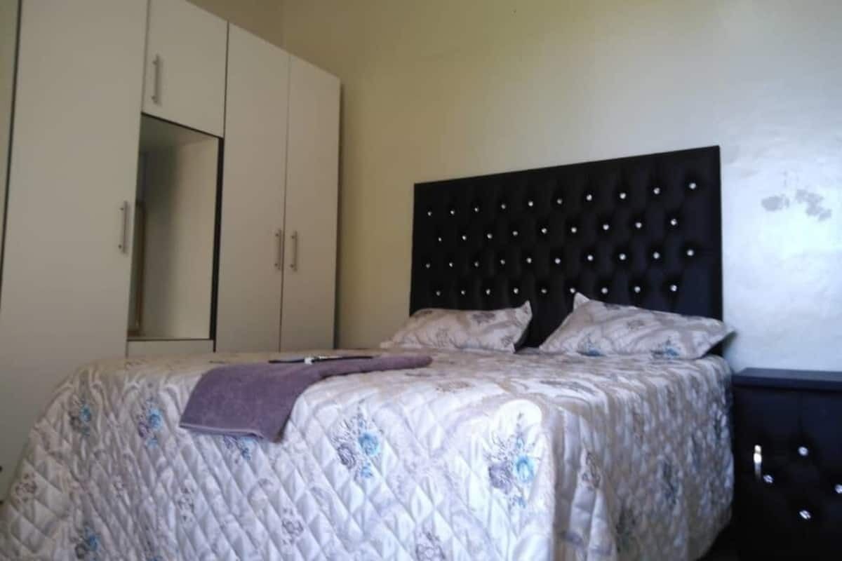 Standard Double Room, Garden View